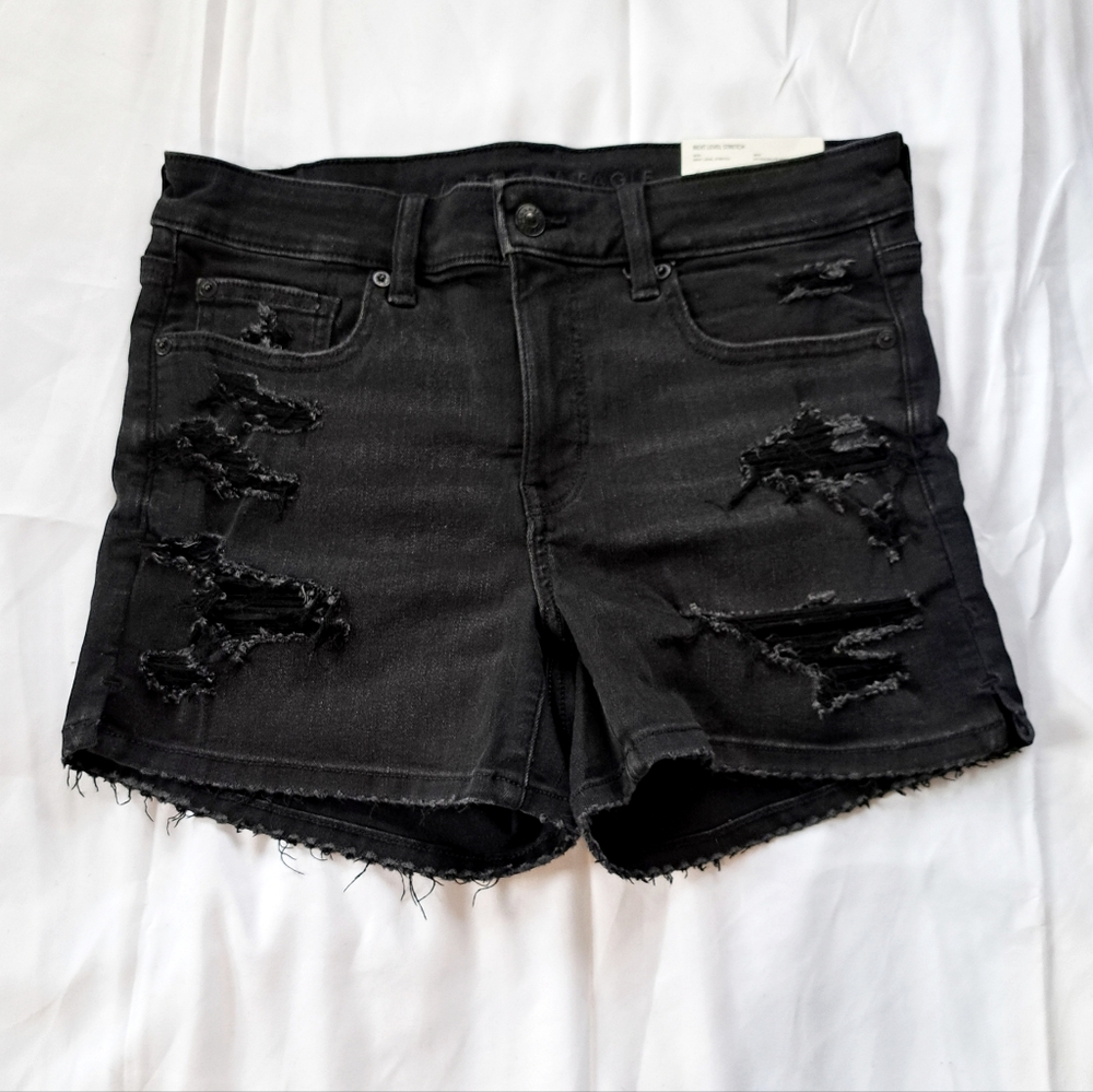 Women's AE low-rise distressed black shorts NWT